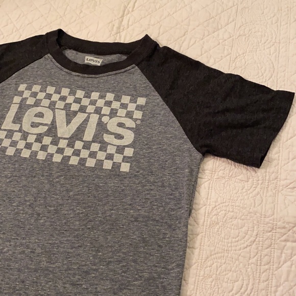 Levi’s | Checkerboard Graphic T-Shirt - Picture 5 of 14